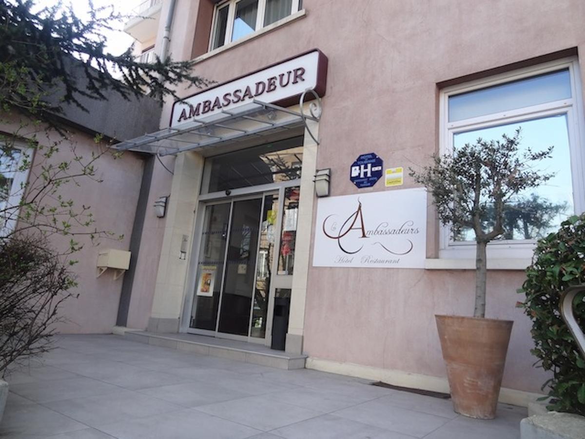 Les Ambassadeurs Hotel Saint-Chamond Exterior photo